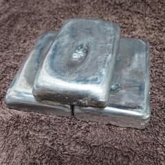 【限界値下げ・自作溶解炉製】インゴットピラミッド×3のサムネイル