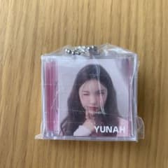 ILLIT YUNAH キーホルダーのサムネイル