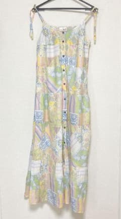 ロングワンピースのサムネイル