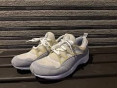NIKE AIR HUARACHE 스니커 그레이 화이트