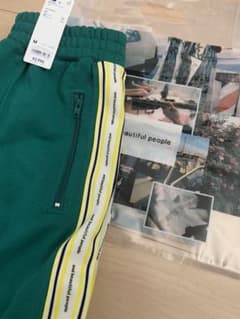 gu × beautiful people サイドラインパンツ Mサイズ 新品のサムネイル