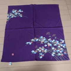 花井幸子 風呂敷 紫色 花柄のサムネイル
