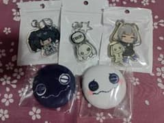 NieR アクリルキーホルダー 缶バッジ 5点セットのサムネイル