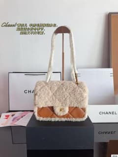 新品未使用★CHANEL★ベージュ キルティング★ショルダーバッグ CHANEL ベージュ キルティング ショルダーバッグ