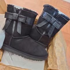UGG　ムートンブーツ　黒　サイズ7のサムネイル