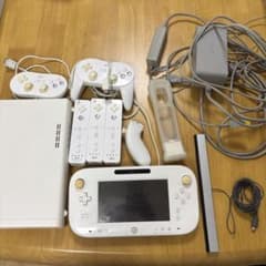 任天堂 Wii U 本体とソフトまとめ売りのサムネイル