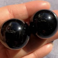 大きめ！虹入り！2個セット】最強魔除け 天然石 モリオン 丸玉88