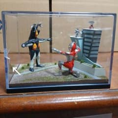 ウルトラ特撮ギャラリー 全12種コンプセット 新品未開封品 特撮ギャラリー・ウルトラマン vs ゼットン フィギュアセット - メルカリ