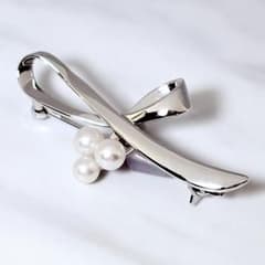 ミキモト MIKIMOTO ブローチ シルバー パール リボン 3p 美品 - メルカリ