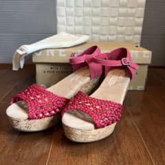 TOMS 新品未使用　サンダル　23センチのサムネイル