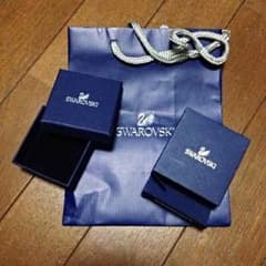 SWAROVSKI 箱のサムネイル