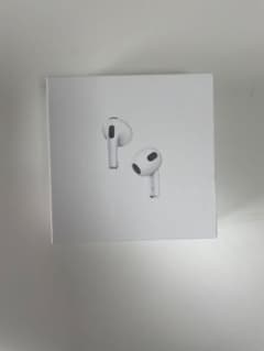 Apple AirPods 第3世代 MagSafeケース付 刻印ありのサムネイル