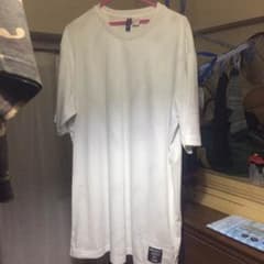 白Tシャツのサムネイル