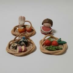 ミニチュア 置物 季節の飾り 4点セットのサムネイル