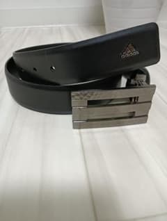 adidas 黒レザーベルト メタリックバックルのサムネイル
