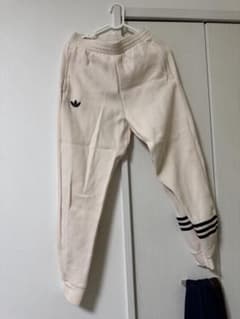 adidas トレフォイル スウェットパンツ ベージュのサムネイル