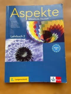 Aspekte Mittelstufe Deutsch Lehrbuch 2のサムネイル