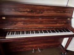 YAMAHA 업라이트 피아노 나뭇결