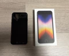 iPhone SE (第3世代) ブラック（ミッドナイト） 128GBのサムネイル