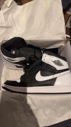 Nike Air Jordan 1 黒/白　リバースパンダ　28.5のサムネイル