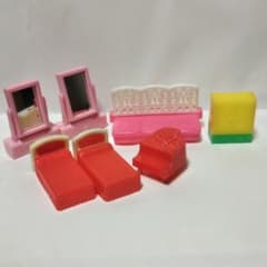 グリコのおまけ？お買い得家具セットのサムネイル
