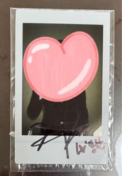 WEi ドンハン チェキ ポラ 直筆サイン入り WEi ドンハン 直筆サイン入りポラロイド ポラ チェキ - メルカリ