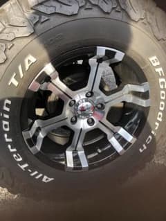 BFグッドリッチ　タイヤのみ4本　265/70r16のサムネイル