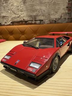 オートアート1/18ランボルギーニカウンタックLP500S ウォルターウルフ