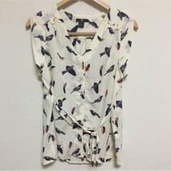H&M  鳥柄ブラウスのサムネイル