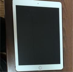 ipad ゴールド 32gb 2018年版 wifiのサムネイル
