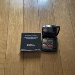 CHANELアイシャドウのサムネイル