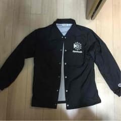 Reebokのジャケットのサムネイル