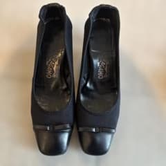 Salvatore Ferragamo パンプス ブラックのサムネイル