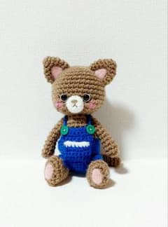 ねこ　あみぐるみ　ハンドメイド　オーバーオールのサムネイル