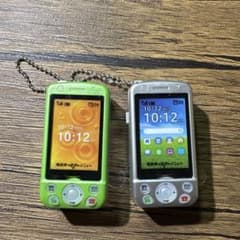 スライド式携帯電話 ミニチュアチャームのサムネイル