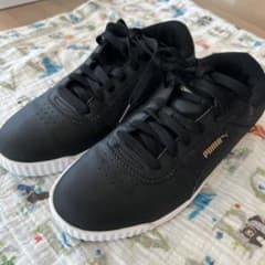 PUMA ブラック スニーカーのサムネイル