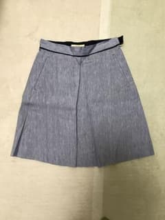 スカートのサムネイル