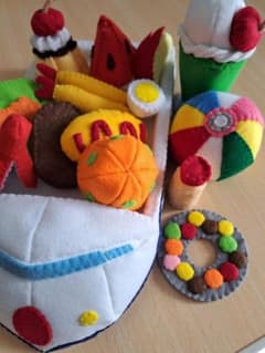 フェルト　おままごと　新幹線お子さまランチセット　パン　ピザ フェルト おままごと 新幹線お子さまランチセット パン ピザ