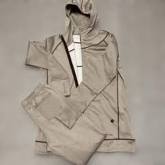 フード付きベージュジャージ上下セット