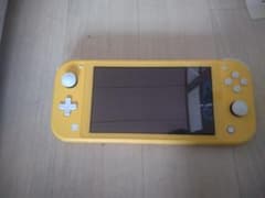 Nintendo Switch Lite イエロー 本体のサムネイル