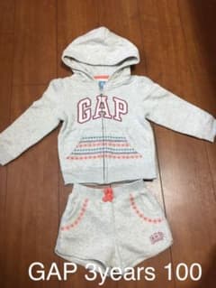 GAPスエット上下セット100　裏起毛　花柄刺繍のサムネイル