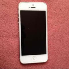 iPhone5 au 16GB silver 12月20日まで！のサムネイル