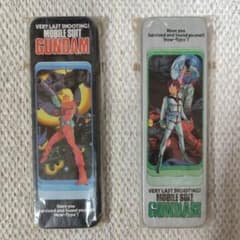 機動戦士ガンダム 缶ペンケース 2個セットのサムネイル
