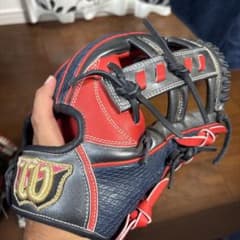 【値下げ交渉可】【超美品】 Wilson ワナビーヒーロー 軟式グローブのサムネイル