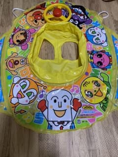 アンパンマン 足入れ 浮き輪のサムネイル
