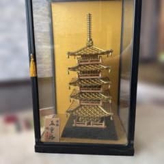 五重塔を彫ったガラス工芸品 五重塔 雅趣 桃山作 ガラスケース入り - メルカリ