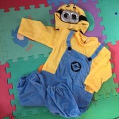 ミニオンコスプレのサムネイル