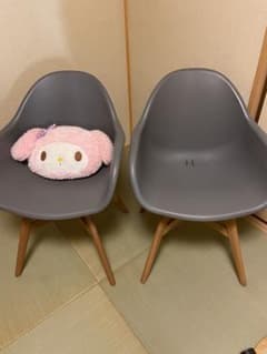 美品IKEAイケアファンビン シェルチェア 2脚 マイメロプレゼント