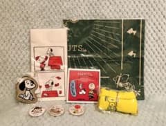 スヌーピー☆ピーナッツカフェ☆エコバッグ☆バンダナ☆キーチェーン☆缶バッジ☆