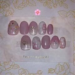 あわ〜い色のお花ネイルのサムネイル